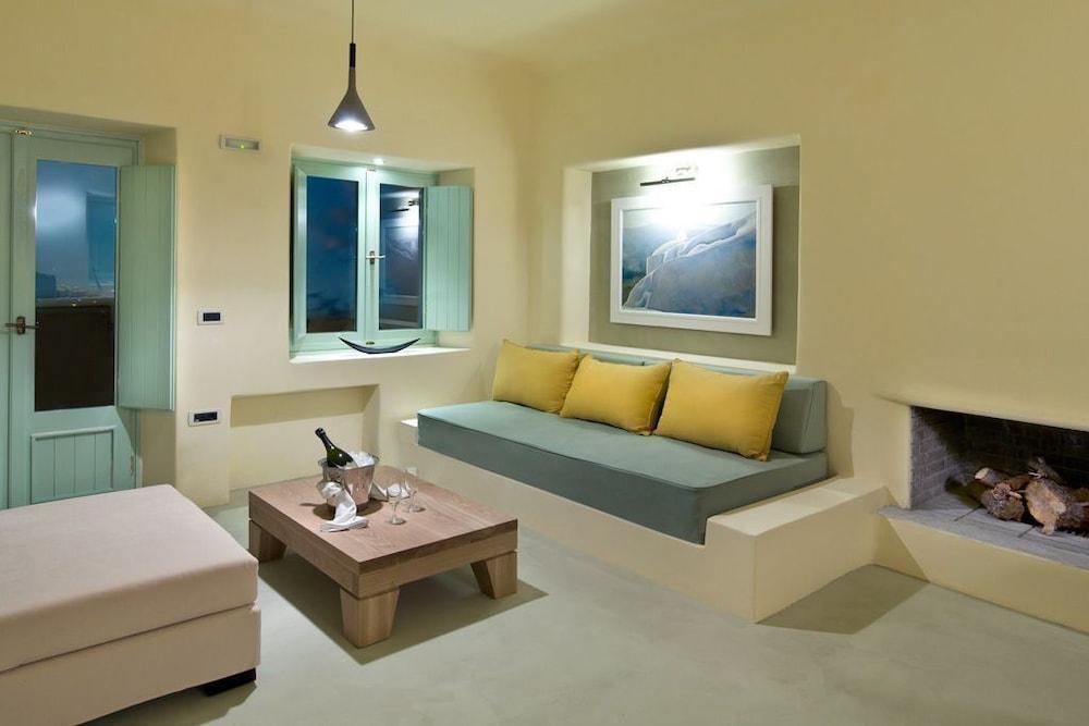 Voreina Gallery Suites Pyrgos Kallistis Exterior foto